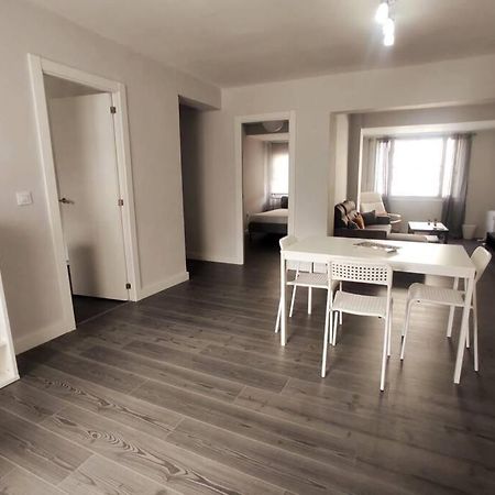 Espacioso Piso Con Garaje Cerca Del Centro De Comarca de Vigo Buitenkant foto