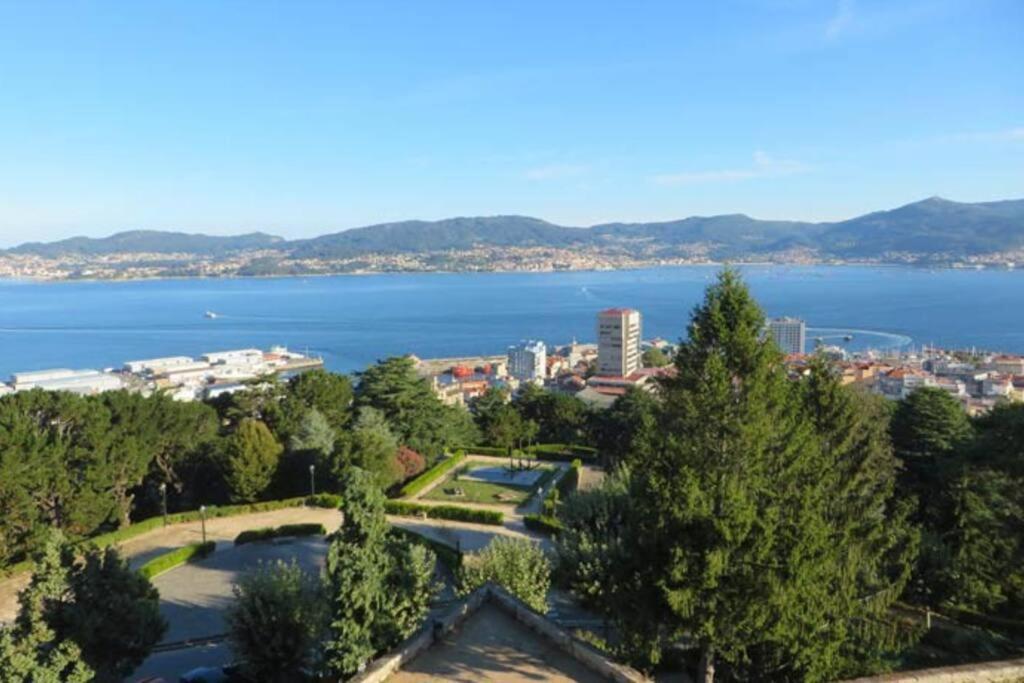 Espacioso Piso Con Garaje Cerca Del Centro De Comarca de Vigo Buitenkant foto